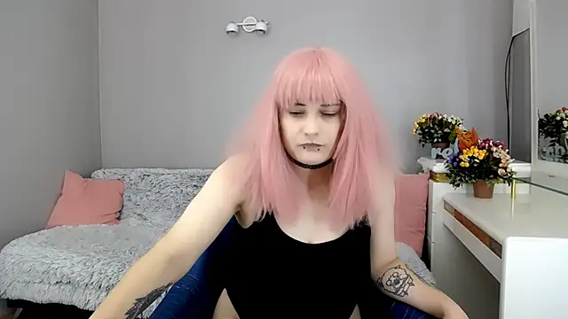 Estheri live cam on StripChat