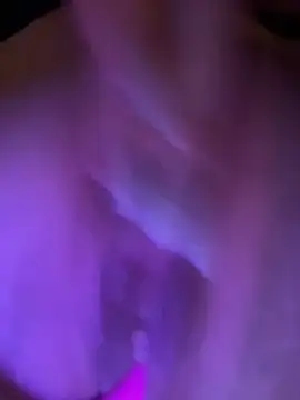 Holly_Play live cam on StripChat