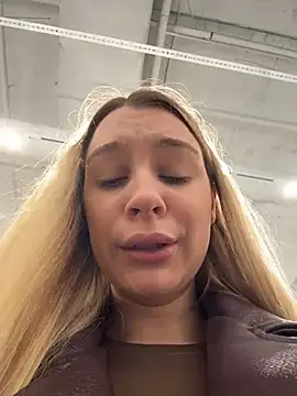 SashaCatt live cam on StripChat
