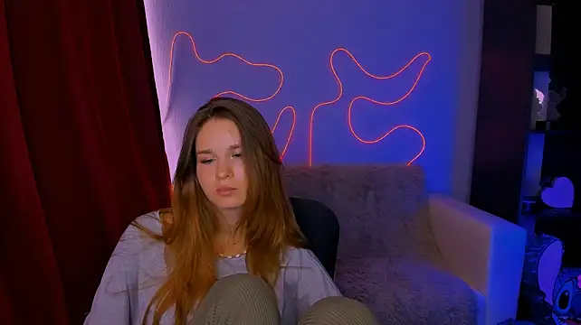 angie_foxy1
