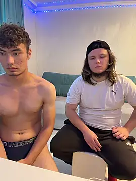 desiredude9 live cam on StripChat