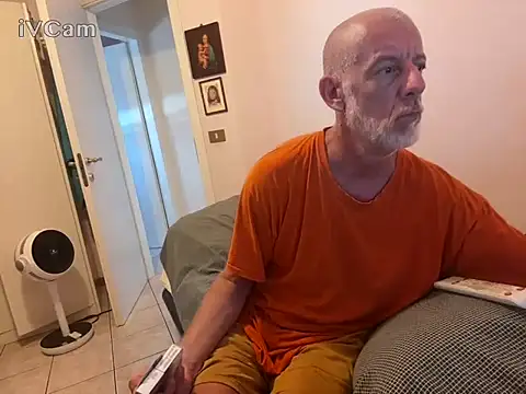 PierPesaroX live cam on StripChat