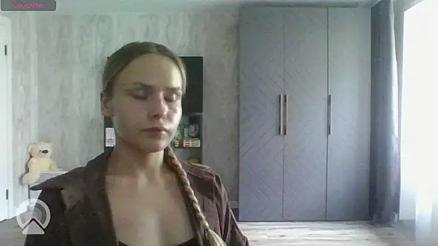 Annie_Cohn live cam on StripChat