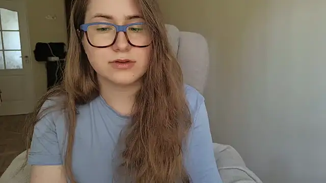 SeasonalSomeone live cam on StripChat