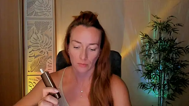 RebeccaMartinez live cam on StripChat
