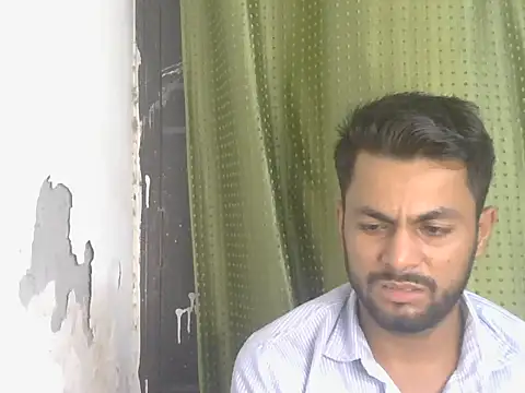 Stubborndesiboy live cam on StripChat