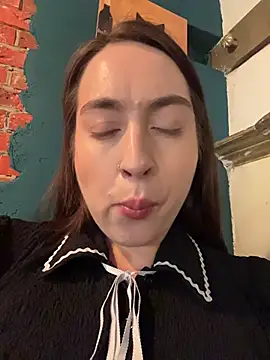 Holly_Play