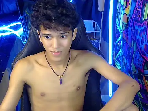 hugekenbigcock live sex cam
