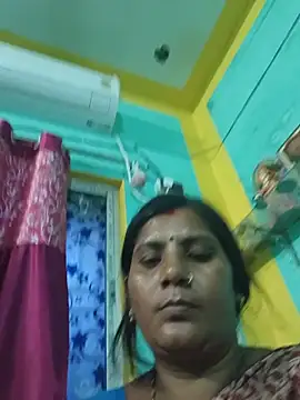 puja123434 live cam on StripChat