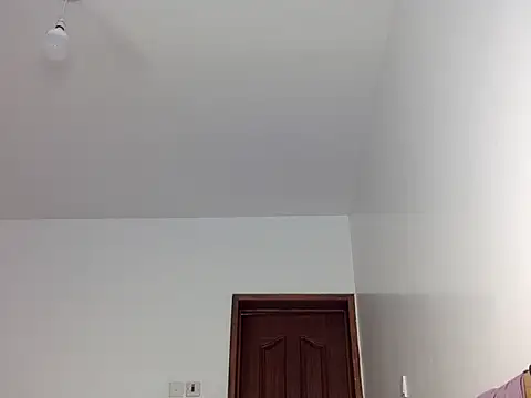 Mystique_noir live cam on StripChat