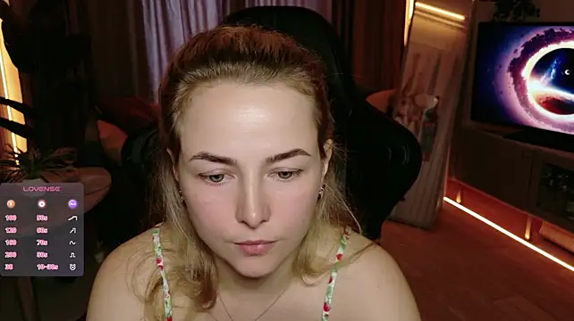 Mira_Mermayd live cam on StripChat