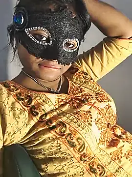 DIRTYSECRET_QUEEN_07
