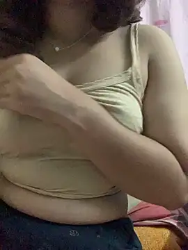 Poojachauhanlive live sex cam