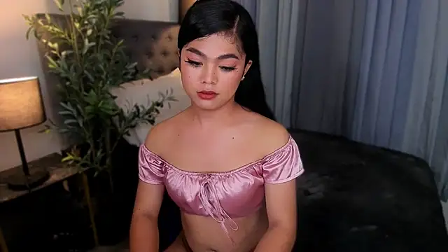 AsianHugecockAnna live cam on StripChat