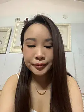 xiaoyan-888 live cam on StripChat