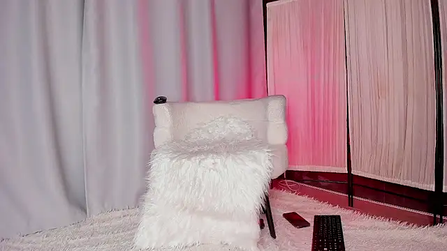 IrenePearcy live cam on StripChat