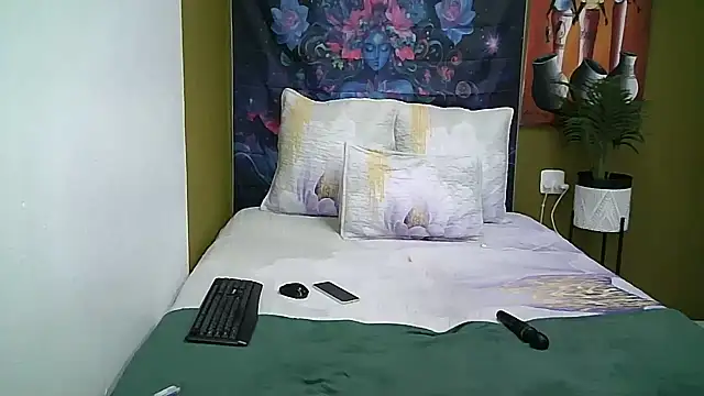 SexyCurves9 live cam on StripChat