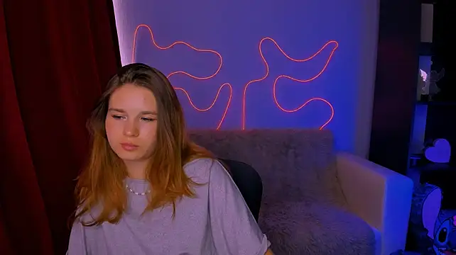 angie_foxy1