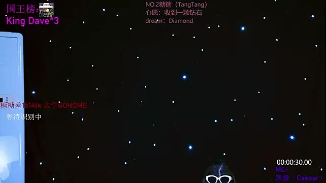 CCTW-100 live cam on StripChat