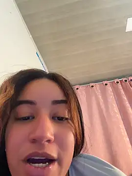 Little_Gaby_ live cam on StripChat