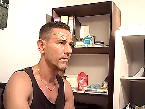mastercharisma35 live cam on StripChat