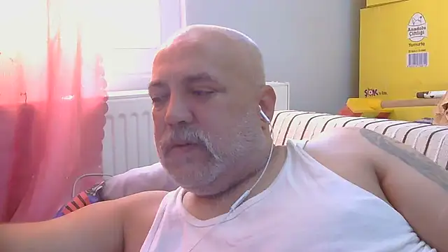 husoizmir live cam on StripChat