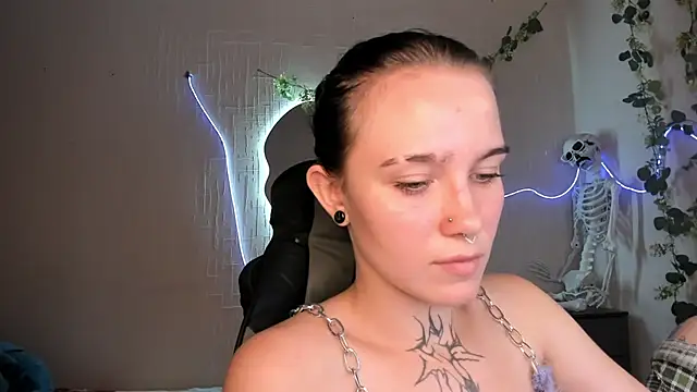 Elastikisss live cam on StripChat