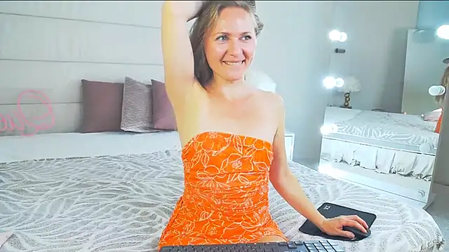 KamilaLod live cam on StripChat
