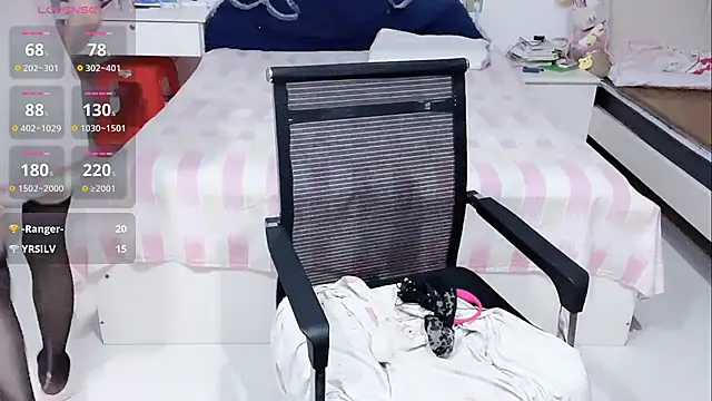 miaomiao-99 live cam on StripChat