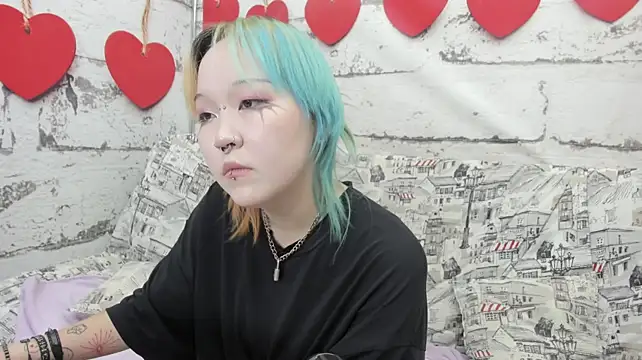 Cute__Kiko live cam on StripChat