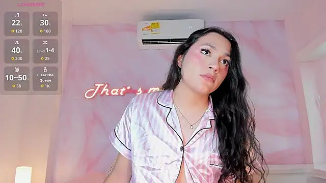 Rubii_Cutee live cam on StripChat