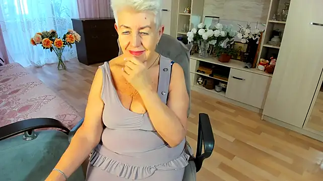 HotandMature live cam on StripChat