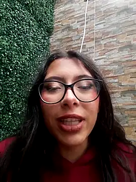 Olivia_Collinns1 live cam on StripChat