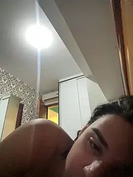 Sollanokm live cam on StripChat