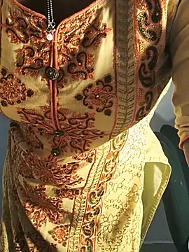 DIRTYSECRET_QUEEN_07