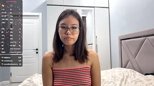 Wow_Akemi live cam on StripChat
