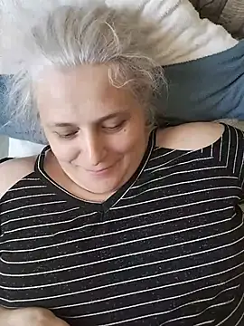 NyushaLollipop live cam on StripChat