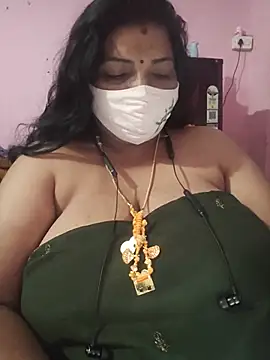 tamil_lathikaaa live cam on StripChat