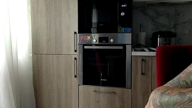 Veriyaa live cam on StripChat
