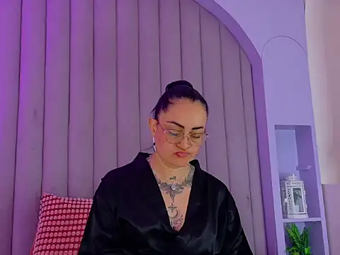 NoeliaSaenz__ live cam on StripChat