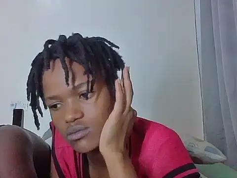 prettyshontel live cam on StripChat