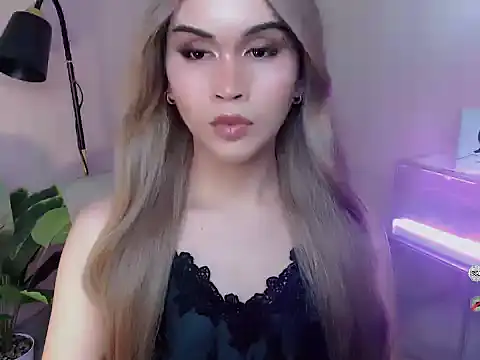 AlodiaOfCums live cam on StripChat