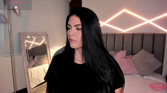 Veronicalanx1