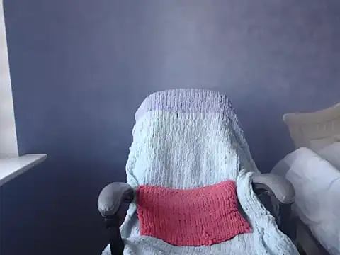 LuckyLisa23 live cam on StripChat