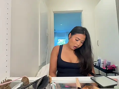 TitiTinyThai Live Webcam on Stripchat