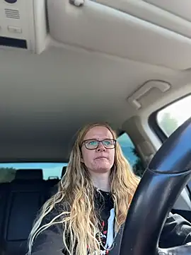 Bikergirl_97 webcam