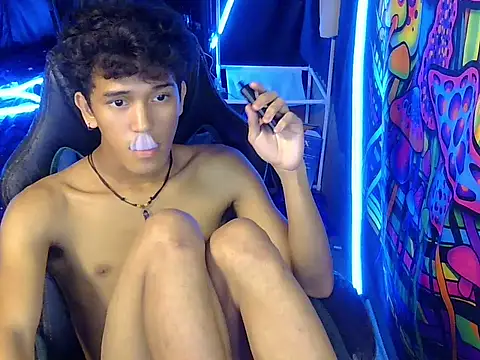 hugekenbigcock webcam