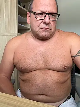 coupleLatinaLovers