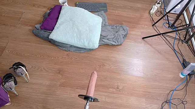 emma_sexxy (F young) - 🥵CONTROL FUCK MACHINE X1MIN😈
