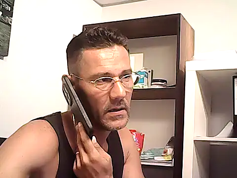 mastercharisma35 (Ask my age) - like tips pls. ı stand up for you.. okey